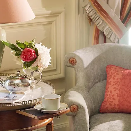 Chateau De Beneauville