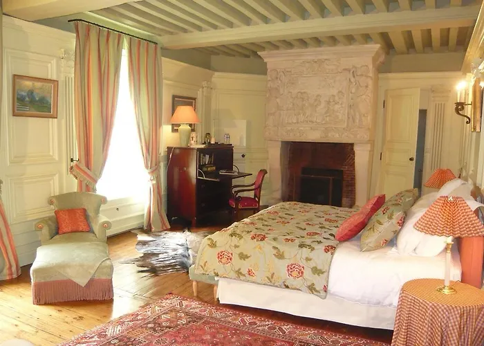 Chateau De Beneauville *